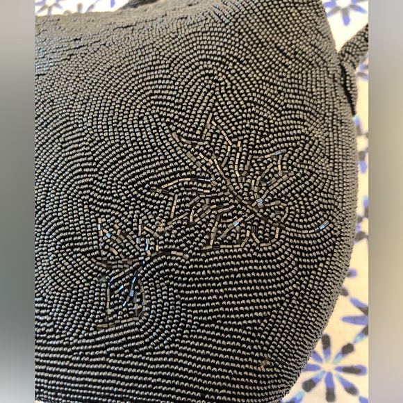 Beautiful unique Handmade Hand beaded chrysanthemum design bag - Picture 8 of 10